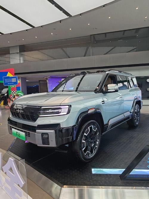 深圳294比亚迪方程豹硬派越野的爆款，英菲尼迪35周年与你共成长